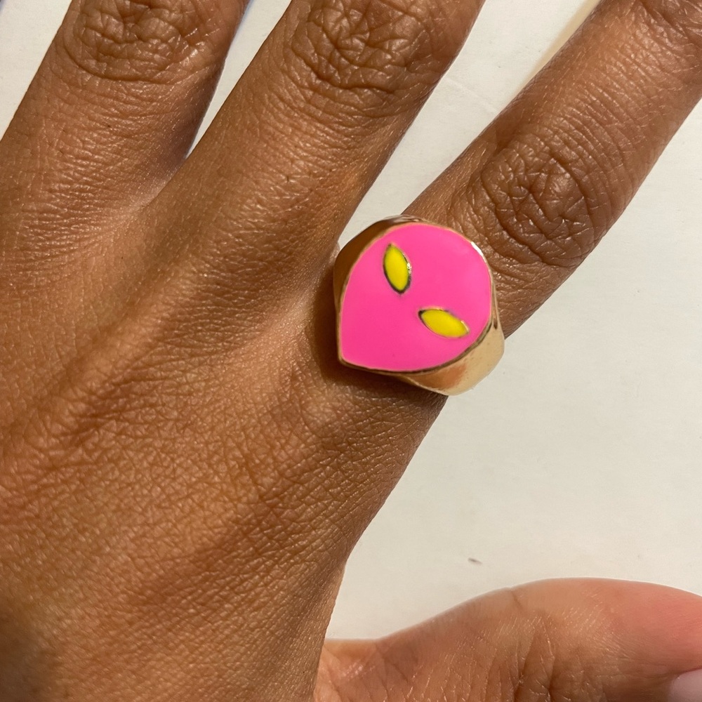 Alien Ring